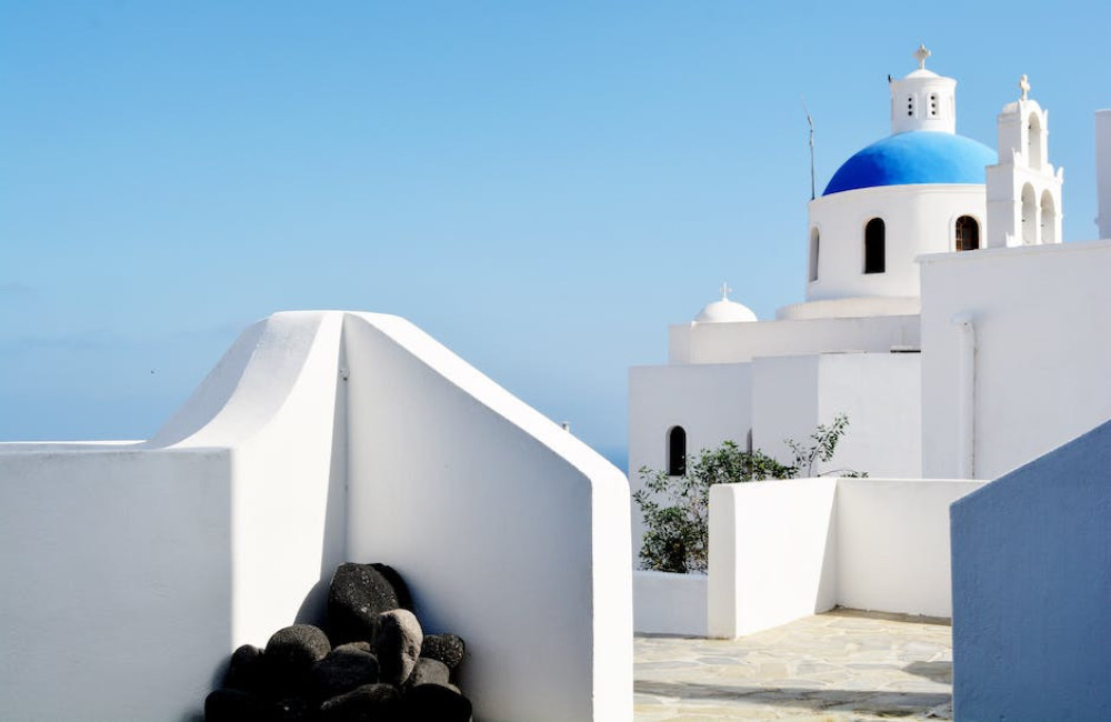 Aanbouw in Griekse stijl? Doe inspiratie op in Santorini!